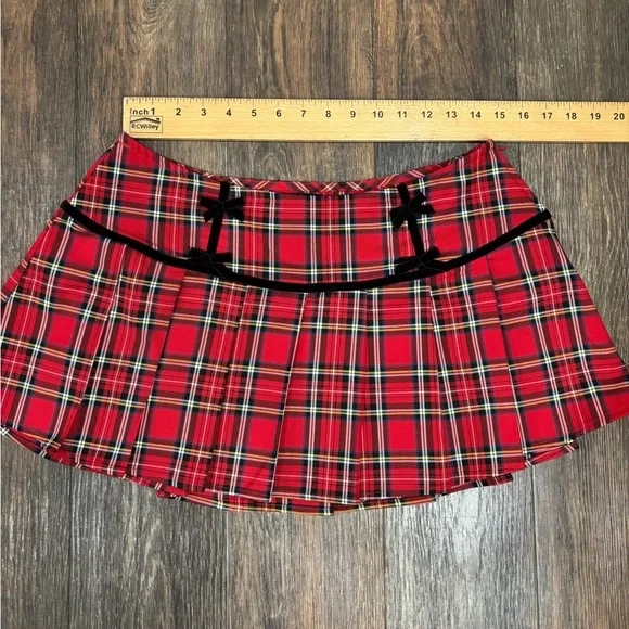 Social Collison Plaid Pleated Skirt with bows Size M - Picture 8 of 13